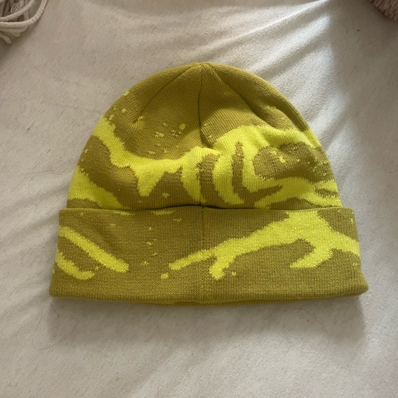 NWOT Arcteryx Beanie - Picture 2 of 2